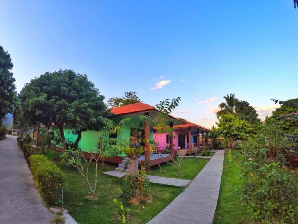 Donut Resort Mae Sai Exterior photo