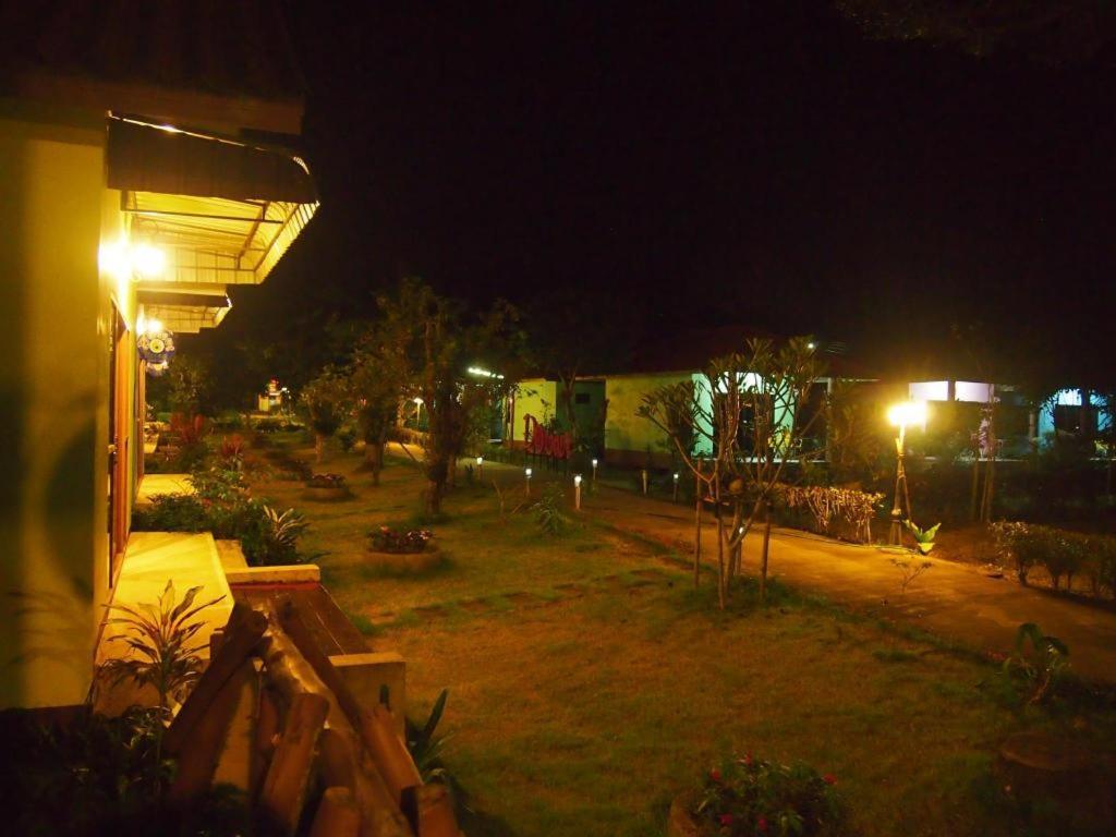 Donut Resort Mae Sai Exterior photo